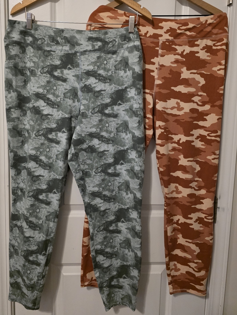 Wonderly 2  Camo Leggings Size XXL